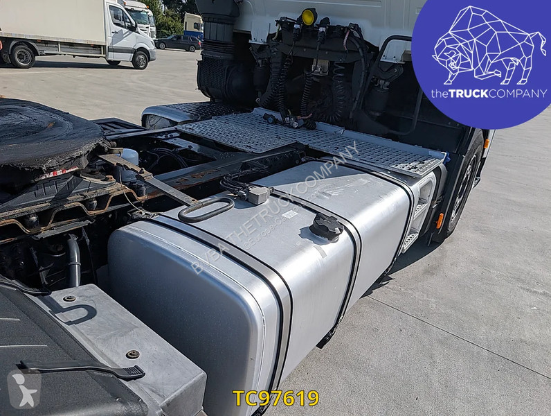 Iveco S-Way 420 tractor unit