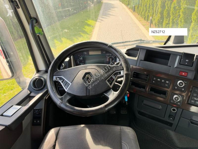Renault T 520 tractor unit
