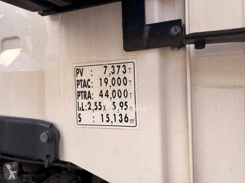 Scania G420 LNG tractor unit