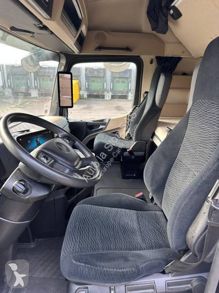 Mercedes 1848 LS tractor unit