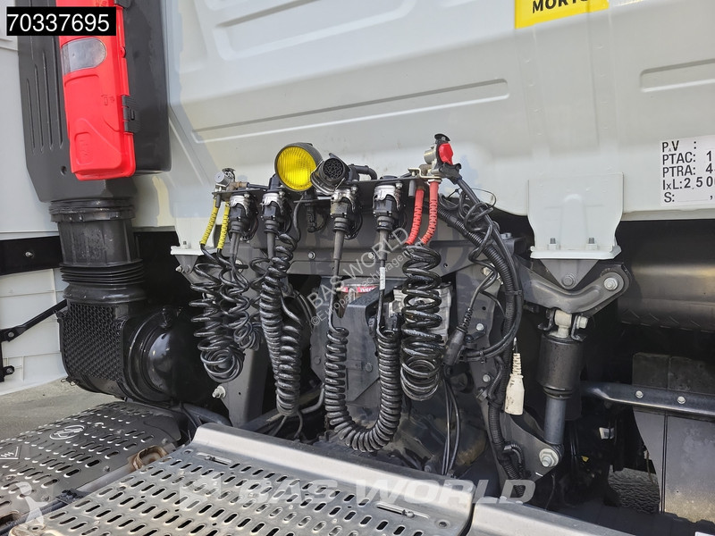 Iveco S-Way 460 4X2 Mega 2x Tanks Standklima...