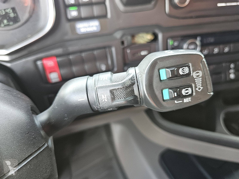 Scania 410 tractor unit