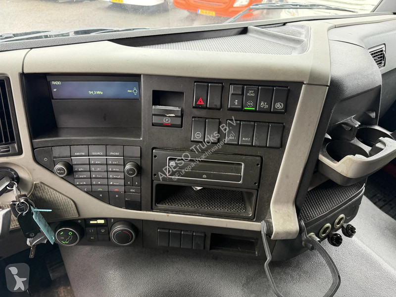 Volvo FM 330  Truck tractor unit