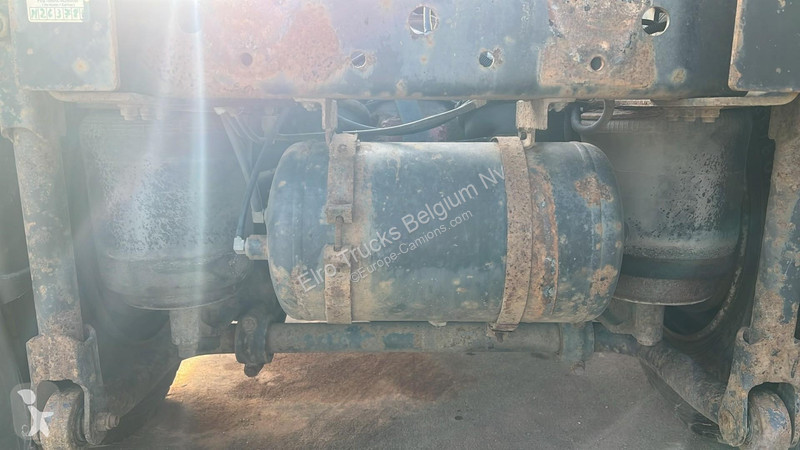 MAN (6 CYLINDER) tractor unit