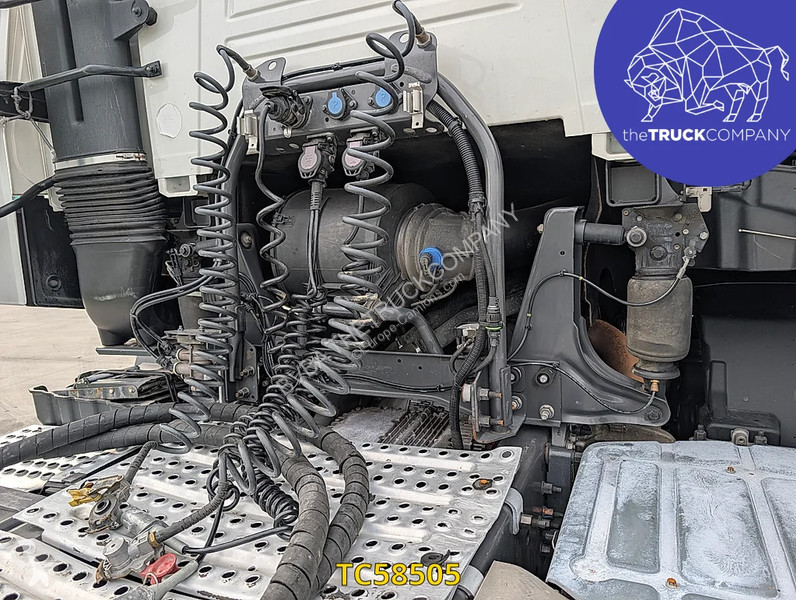 Renault T 520 tractor unit
