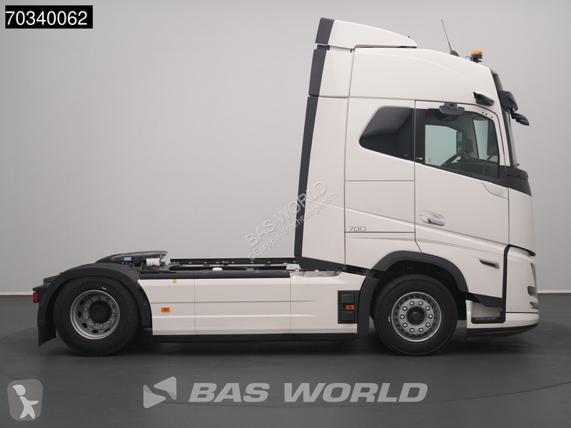 Volvo 700 FH 4X2 NEW! Retarder 2xTanks...