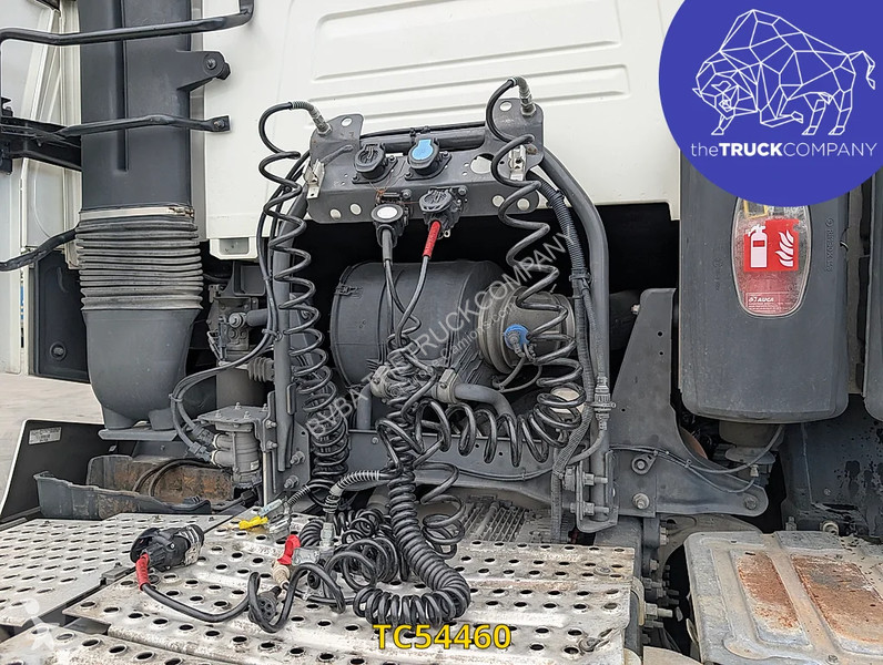 Renault T 520 tractor unit