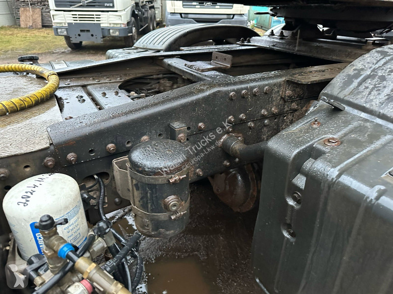MAN 33 tractor unit