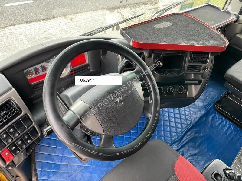 Cap tractor Renault 480