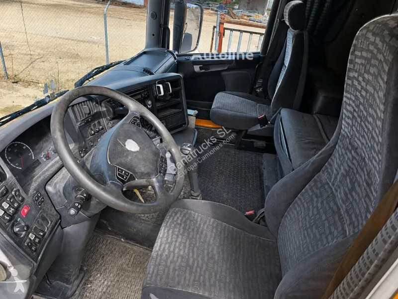 Scania R620 tractor unit