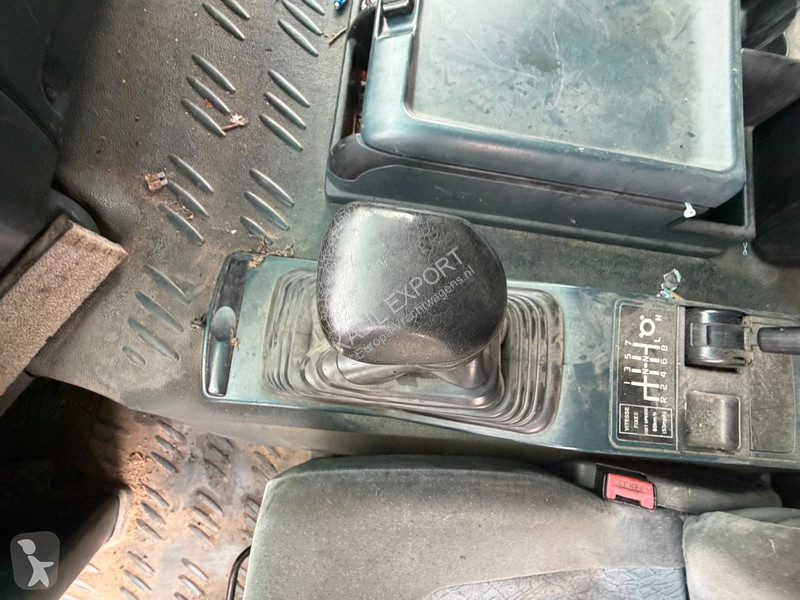 Renault 400 Tractor - Manual Gearbox - Sleeping...