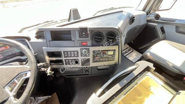 Renault 520 T4X2 E6 tractor unit