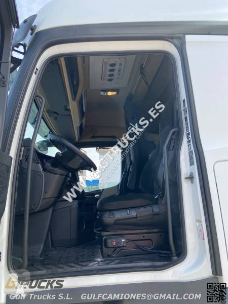 Traktor Mercedes 2551 LS