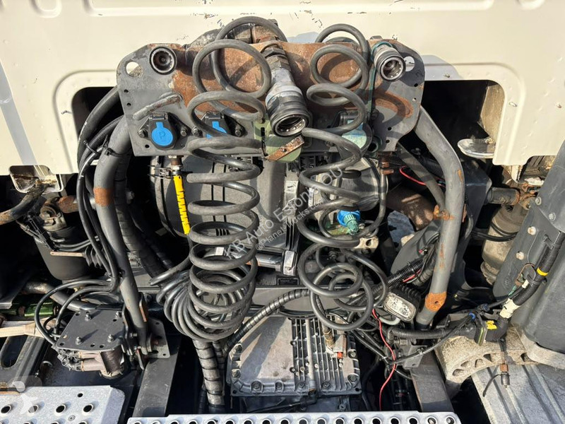 Tahač Volvo 500 6x2 GLOBE XL / HYDRAULICS