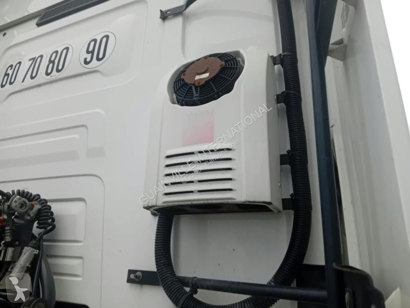 Traktor Renault 520 Gamme T