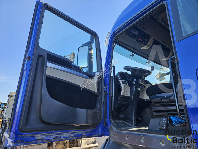 Traktor MAN 18.460