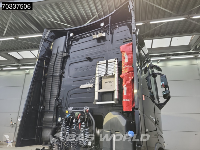 Volvo 460  4X2 ADR! 2xTanks ACC I-ParkCool VEB+...