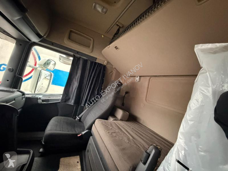 Tahač Scania 500
