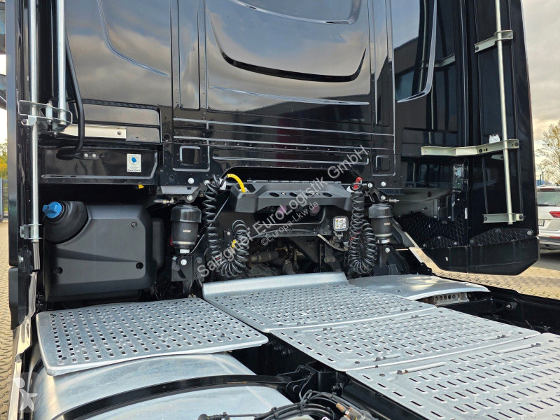 Traktor DAF + 530FT