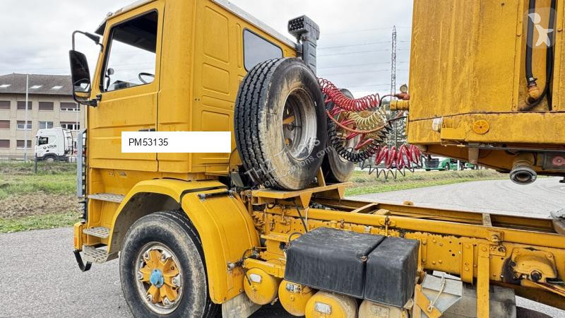 Tahač Scania R142