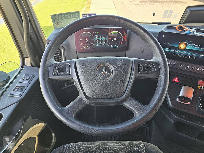 Nyergesvontató Mercedes ACTROS 1845