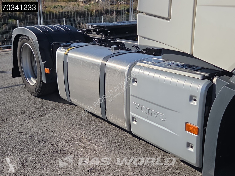 Traktor Volvo FH 460 4X2 XL Mega 2x Tanks...