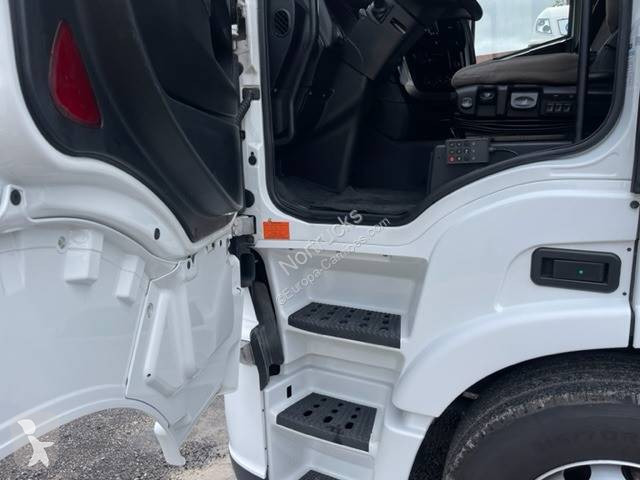 Iveco  tractor unit