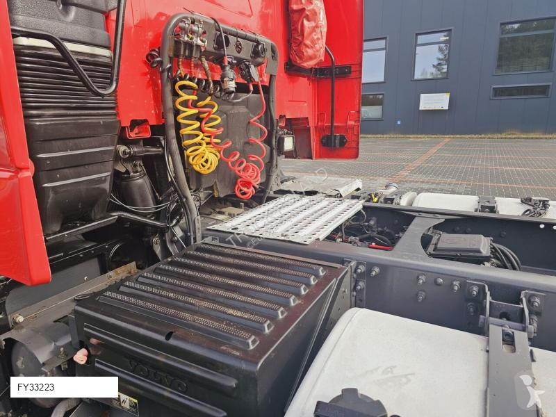 Ansamblu cap tractor si semiremorca Volvo XXL...