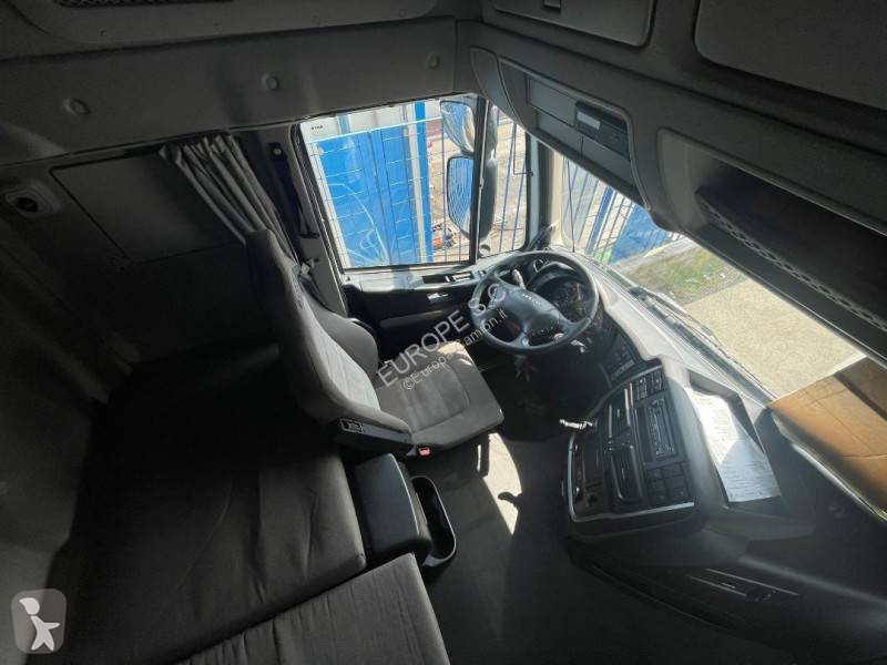 Traktor Iveco
