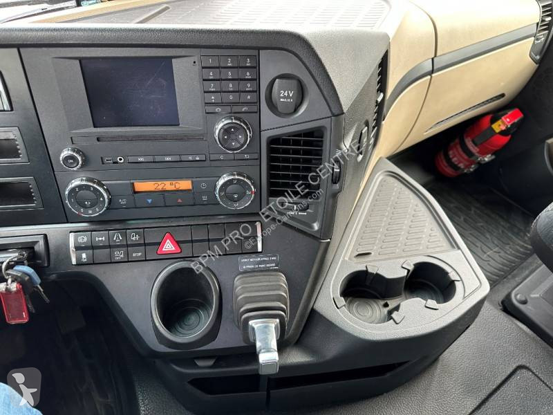 Traktor Mercedes