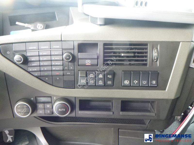 Traktor Volvo 8X4 Euro 6 / 150000 kg