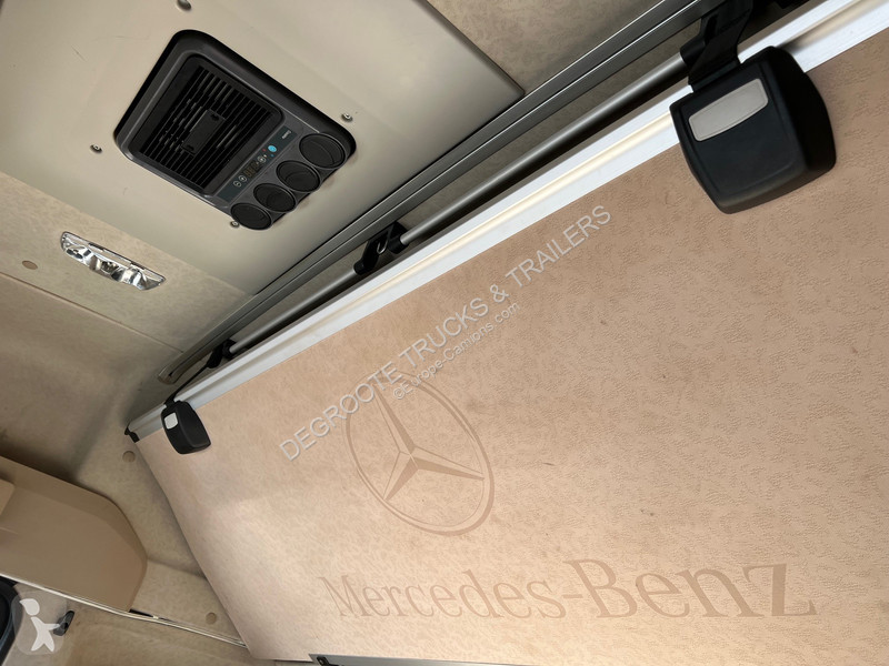 Traktor Mercedes 1845 Bigspace