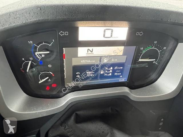 Tahač Renault