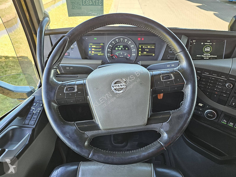 Traktor Volvo 6X2 ALCOA XENON SHOW