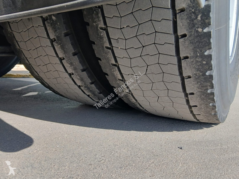 Cabeza tractora Iveco  460 AUTOMATICO CON INTARDER