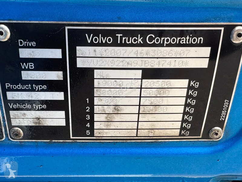 Trekker Volvo FM 370 4X2 EURO 6 SKIRTS TÜV TILL...