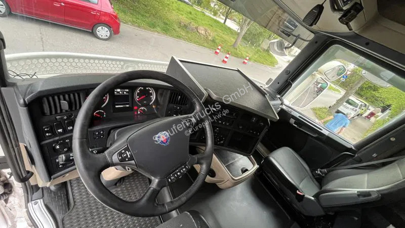 Traktor Scania 520 V8 Topline Standard Intarder E6
