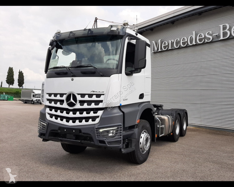 Tractor Mercedes AROCS TRATTORE