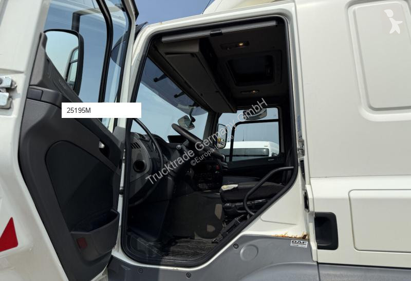 Traktor DAF CF 400