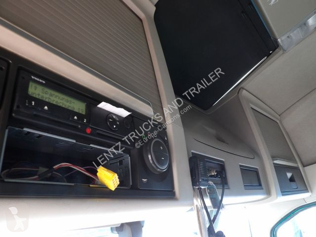 Tahač Volvo...