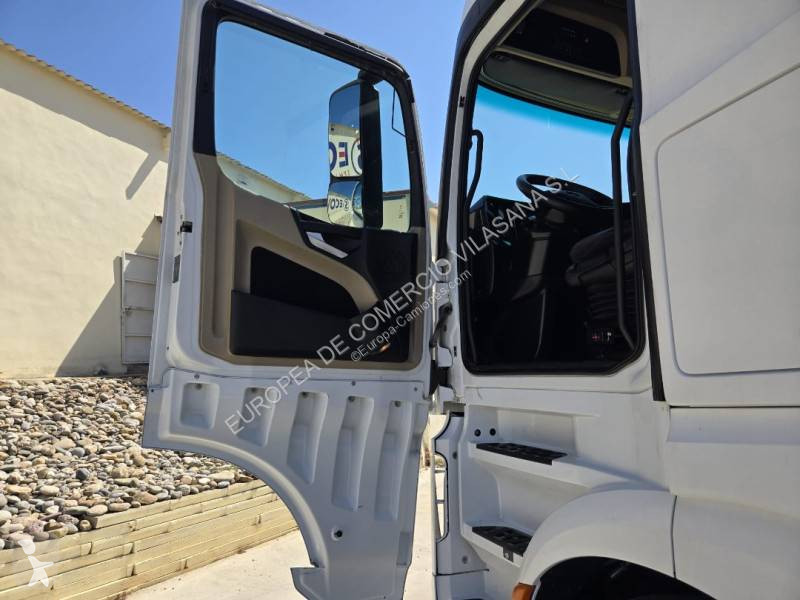 Traktor Mercedes