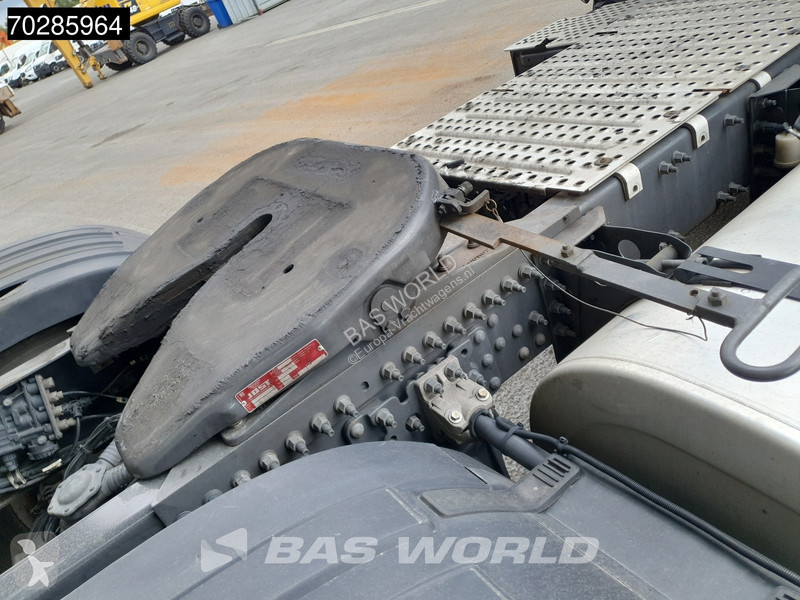 Traktor Volvo 420  4X2 Globetrotter Alcoa LED...