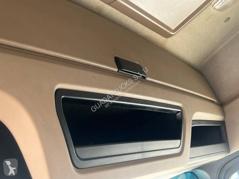 Traktor Mercedes