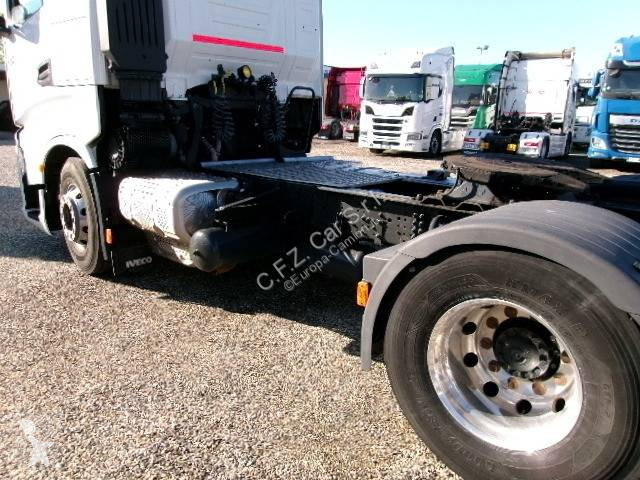 Traktor Iveco