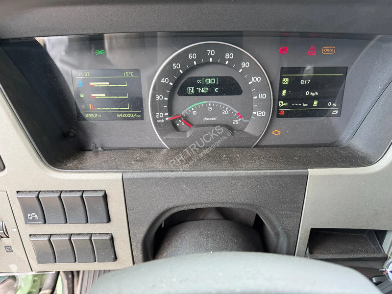 Traktor Volvo 420 4X2 - DIESEL & LNG GAS
