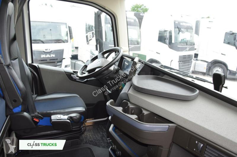 Traktor Volvo 500 Globetrotter XL
