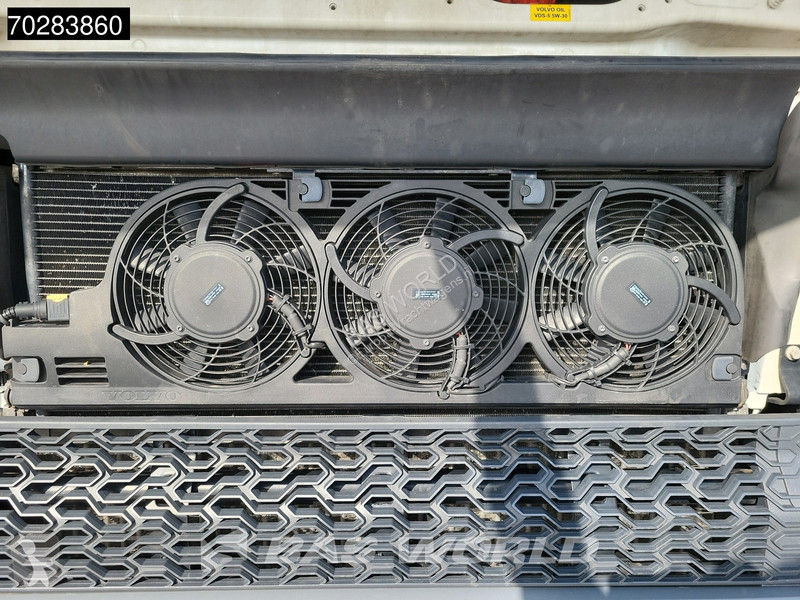 Traktor Volvo 500 4X2 2x Tanks VEB+ I-Park Cool...