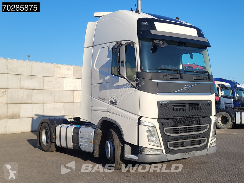 Traktor Volvo 500  4X2 XL 2xTanks VEB+ Xenon...