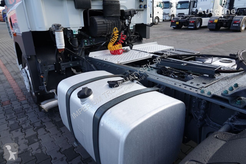 Traktor DAF CF 460