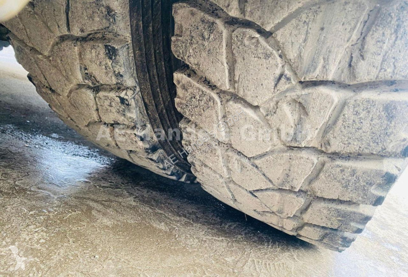 جرار Volvo FMX 500